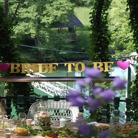 別荘 Vikendica Za Odmor Usce バニャ・ルカ